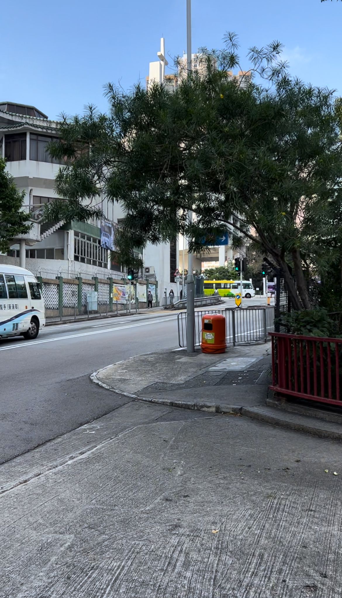 這時已可望見天恩堂